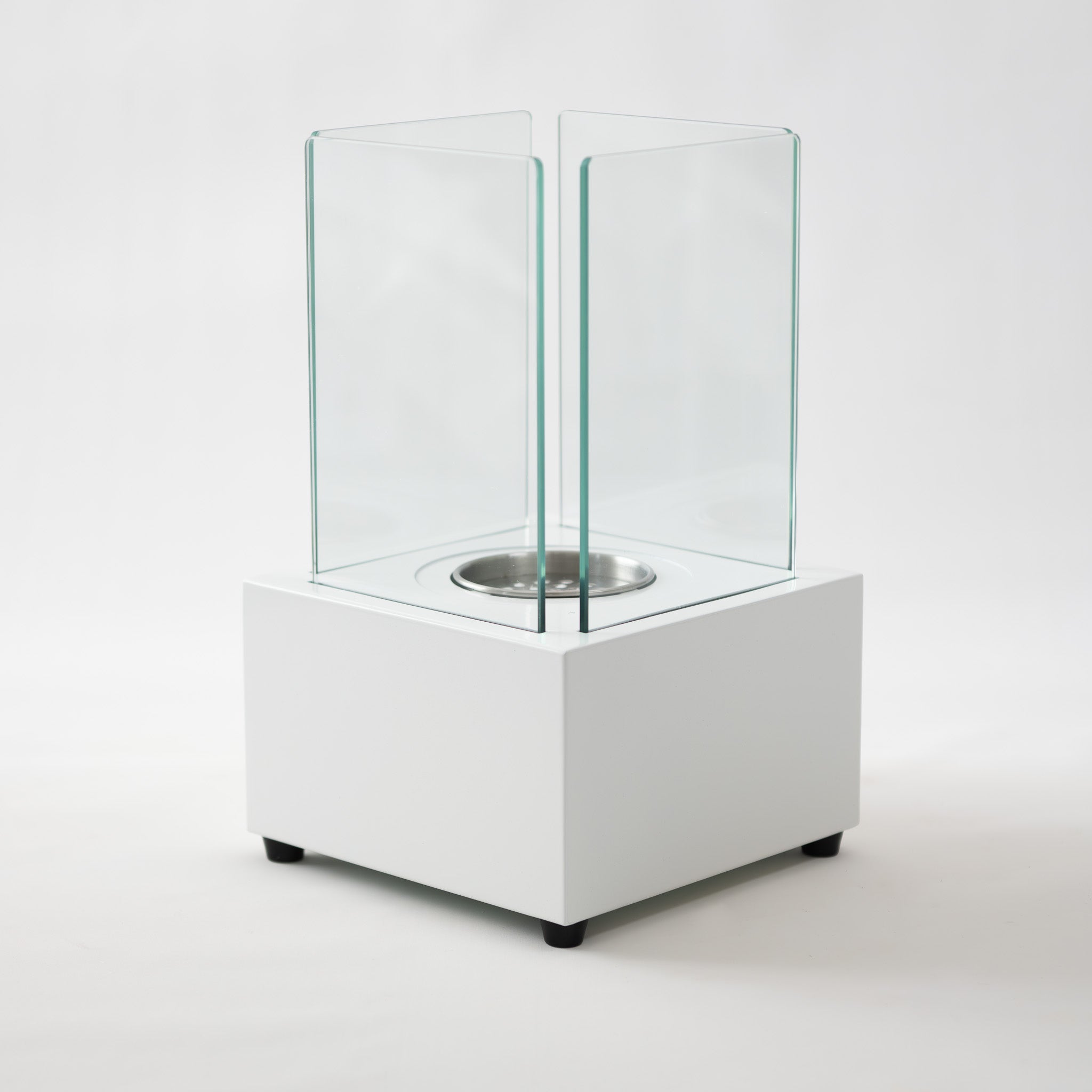 The Cube Small - 22t white - Size: 20*20*32cm.