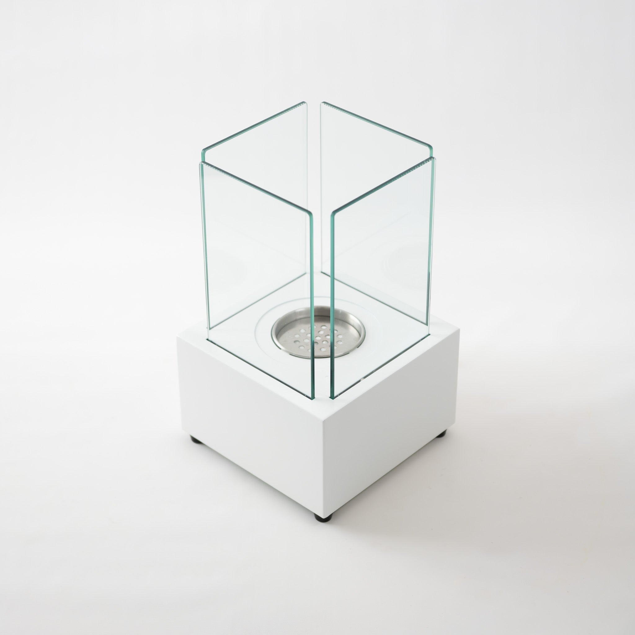 The Cube Small - 22t white - Size: 20*20*32cm.